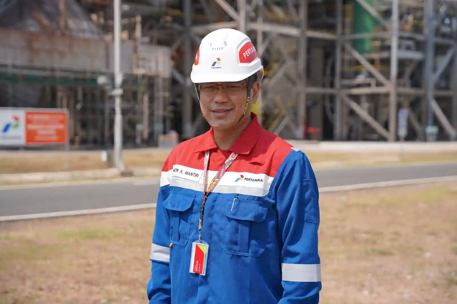 komisaris utama pertamina kunjungi kilang balongan ru vi