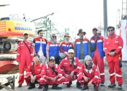 Peduli Lingkungan, Pertamina Balongan Ikut Serta Bersihkan Pantai Eretan