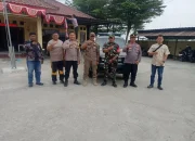 Menjelang HUT RI ke-79 Kapolsek Kedokanbunder dan TNI Serta Pol PP Keliling Desa