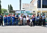 Sejahtera Bareng Bazma, Penyandang Disabilitas di Indramayu Terima Bantuan Gerobak Dagang