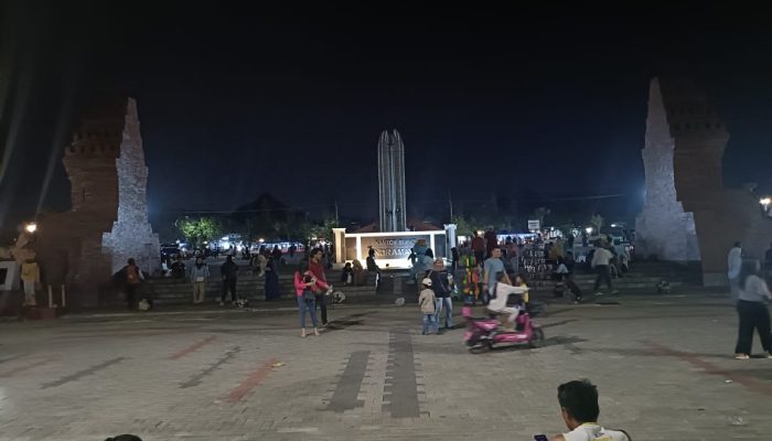 Kehangatan Malam di Alun-Alun Puspa Wangi: Destinasi Baru yang Memikat Warga Indramayu