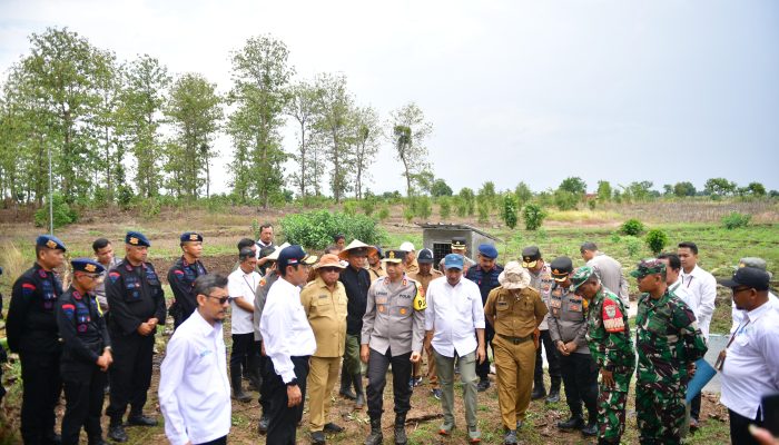 Wujudkan Program Asta Cita, Kapolda Jabar Tinjau Lokasi Lahan Ketahanan Pangan di Kabupaten Indramayu