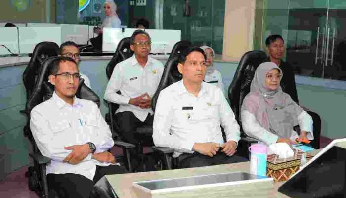 Bupati Indramayu Lucky Hakim Bersama KPK Cegah Korupsi Di Lingkungan Pemkab