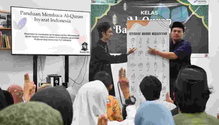 Giat Ramadhan Belajar Baca Al Qur’an Bahasa Isyarat bersama Komunitas Tunarungu Indramayu