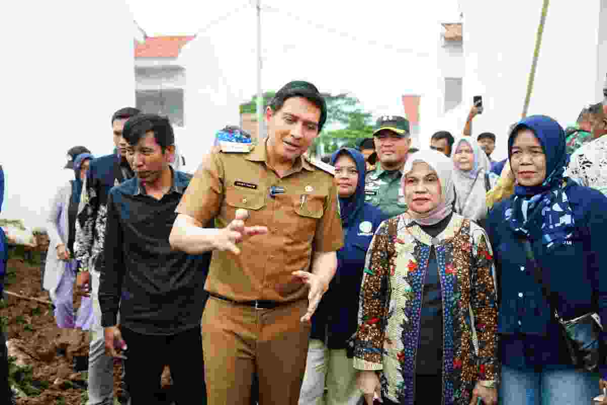 Bupati Dampingi Dirjen Pemsos Tinjau Pembangunan Kampung Nelayan Indramayu