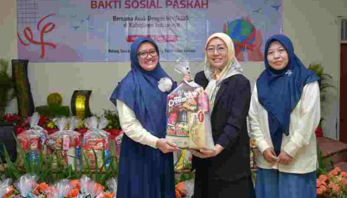 Bingkisan Dari PWP Pertamina Patra Niaga untuk anak HIV/AIDS di Indramayu