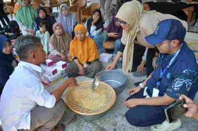 BAZMA Pertamina Kilang Balongan Gelar Pelatihan Tempe Guna Pacu Ekonomi Desa Rawadalem